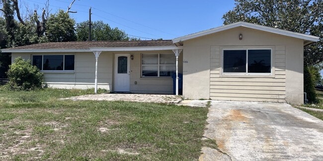 Primary Photo - Cozy 3-Bedroom Home on a Corner Lot in Hol...