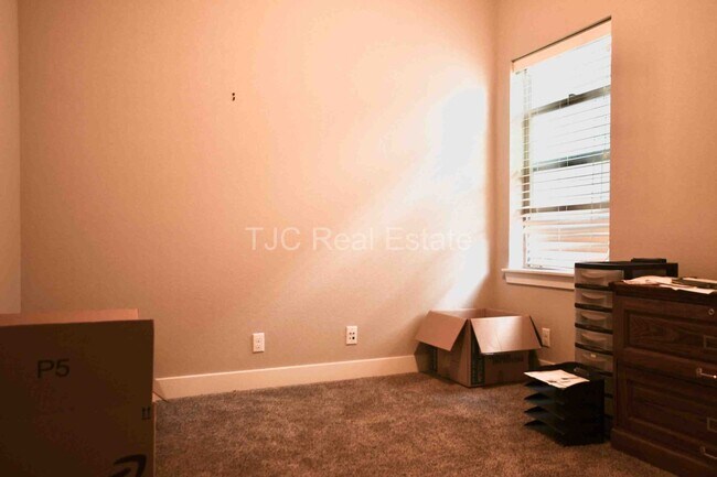 Building Photo - 5512 N Wabash St