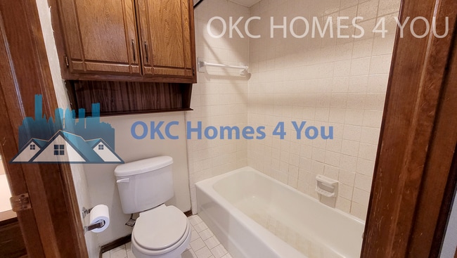 Building Photo - Yukon Duplex near I-40 & Garth Brooks Blvd