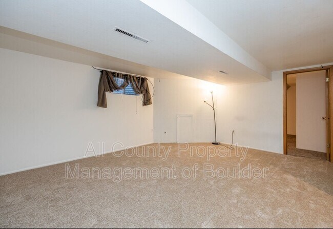 Building Photo - 1517 Stuart St