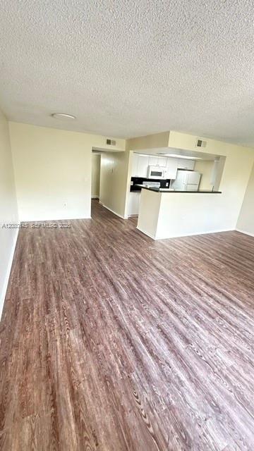 Building Photo - 3272 Coral Lake Ln