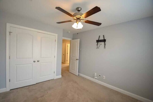 Building Photo - HOUSE FOR RENT 2319 GREAT LAUREL COURT
