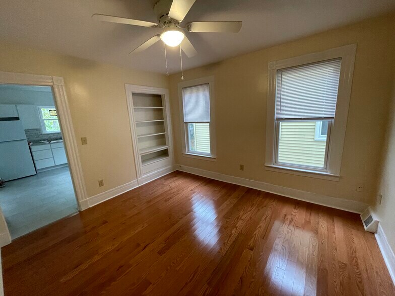 Building Photo - 50 Lawrence St