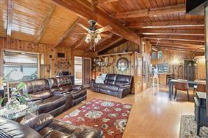 Building Photo - 111 Oaktree Ln
