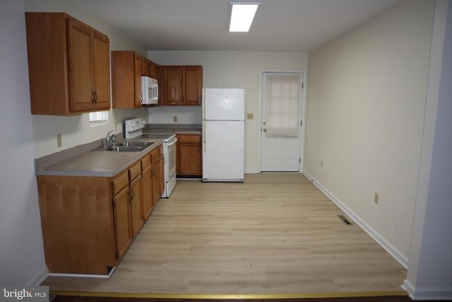 Building Photo - 309 Decatur Ave