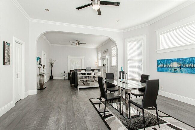 Building Photo - 4719 Junius St