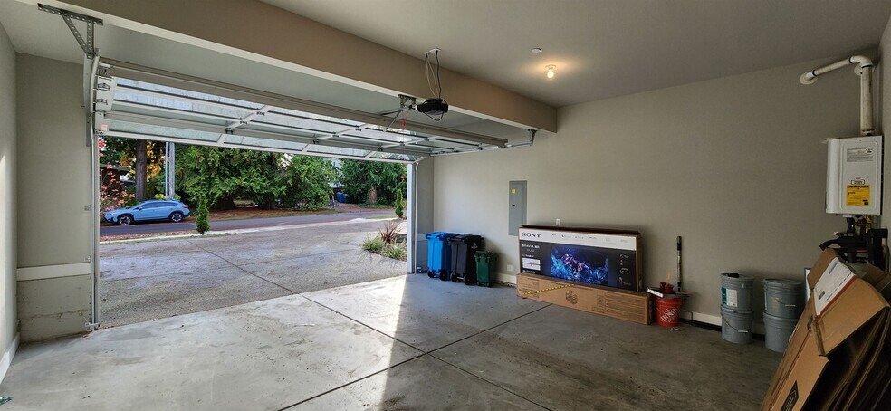 Building Photo - 2310 N 179th St