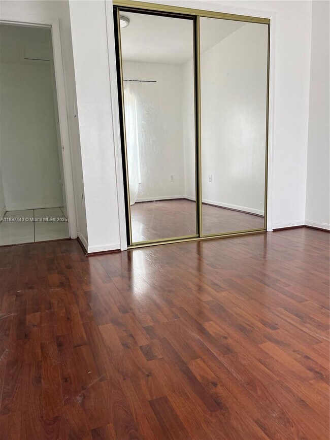 Building Photo - 15765 SW 139th Ave