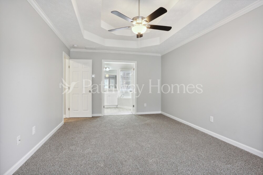 Building Photo - 551 Oak Vista Ct