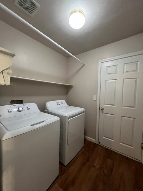 Building Photo - 1057 Windsor Way