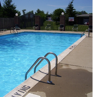 Pool - Lyons Gate Apartments