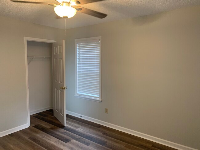 Building Photo - 2213 Bufflehead Rd