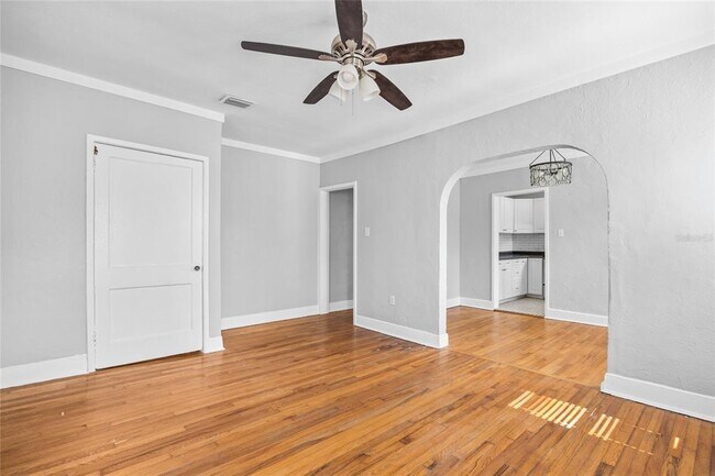 Building Photo - 3205 W San Pedro St