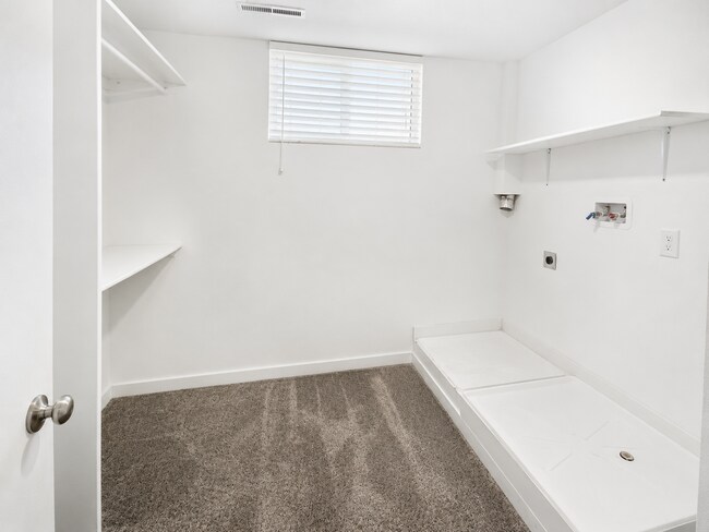 Building Photo - 291 E 1500 S