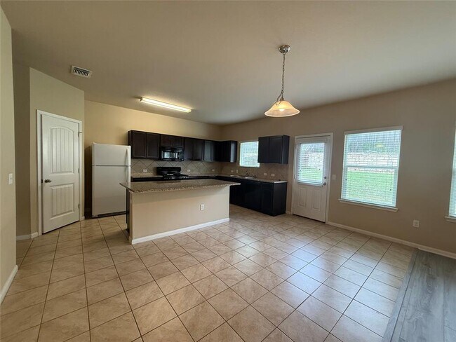 Building Photo - 503 Libani Ln