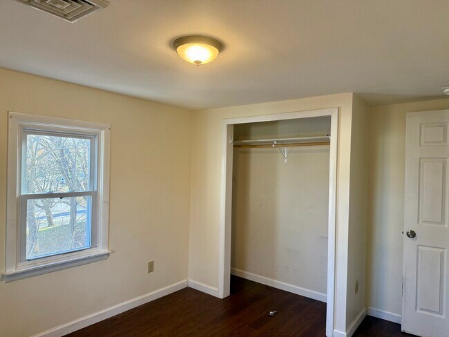 Building Photo - 100 Lebanon Ave