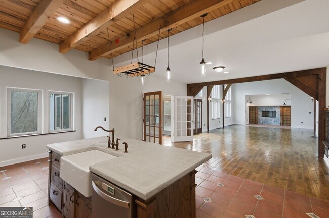 Building Photo - 1776 Old Country Pl