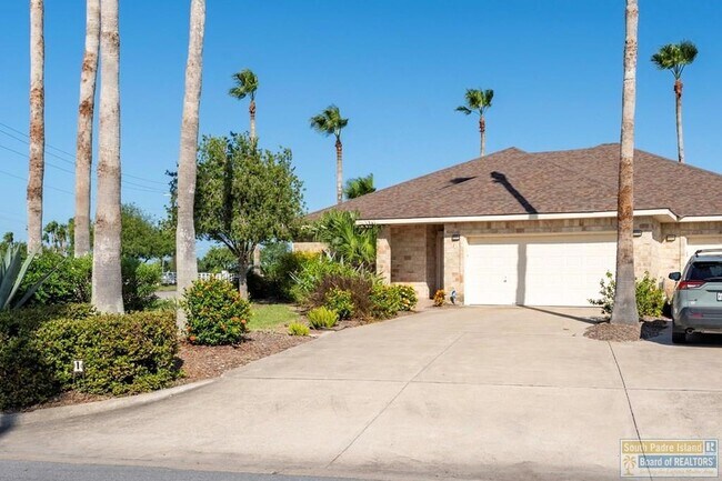 Building Photo - 1 Torrey Pines Dr