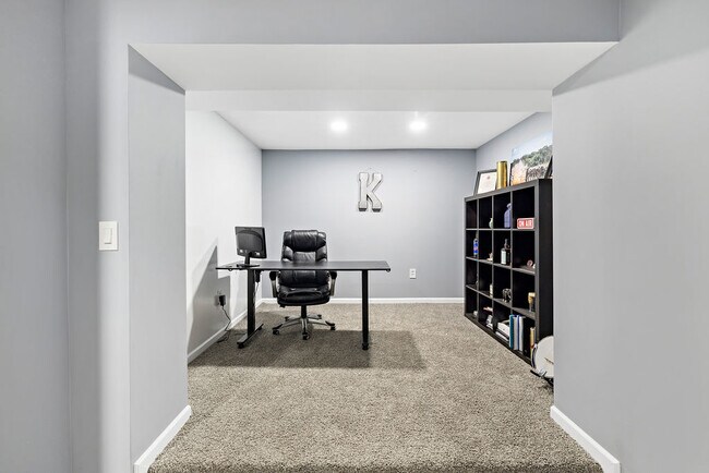 Home Office - 14 Plymouth Ave