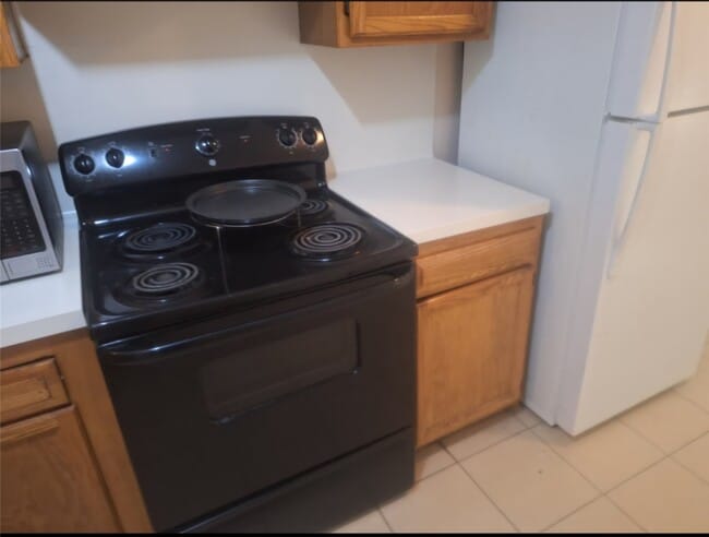 Building Photo - 2133 Shiveley Cir