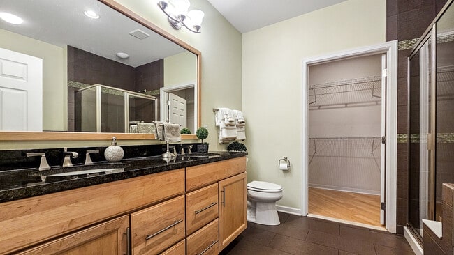 Building Photo - 203 Center Meadow Ln