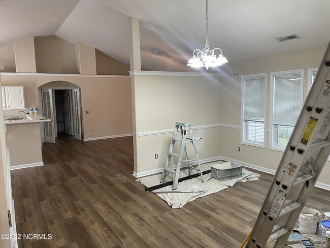 Building Photo - 5319 Sun Coast Dr