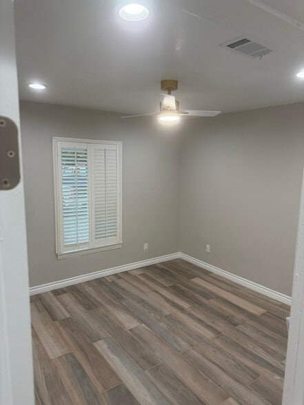 Building Photo - 1616 E Harding St