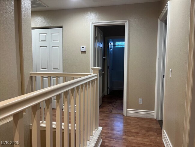 Building Photo - 397 Hidden Hole Dr