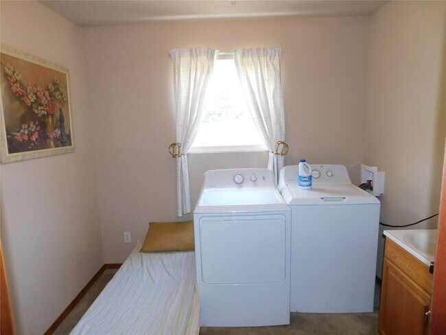 Building Photo - 1465 Co Rd 933