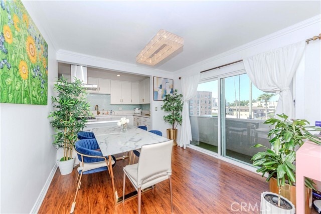 Building Photo - 358 S Gramercy Pl