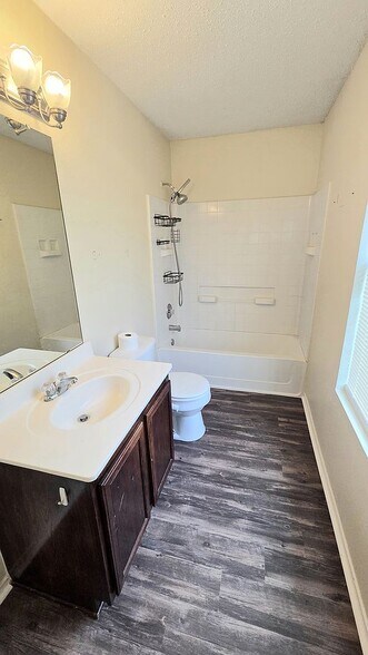 Building Photo - 8103 Zephyr Ct
