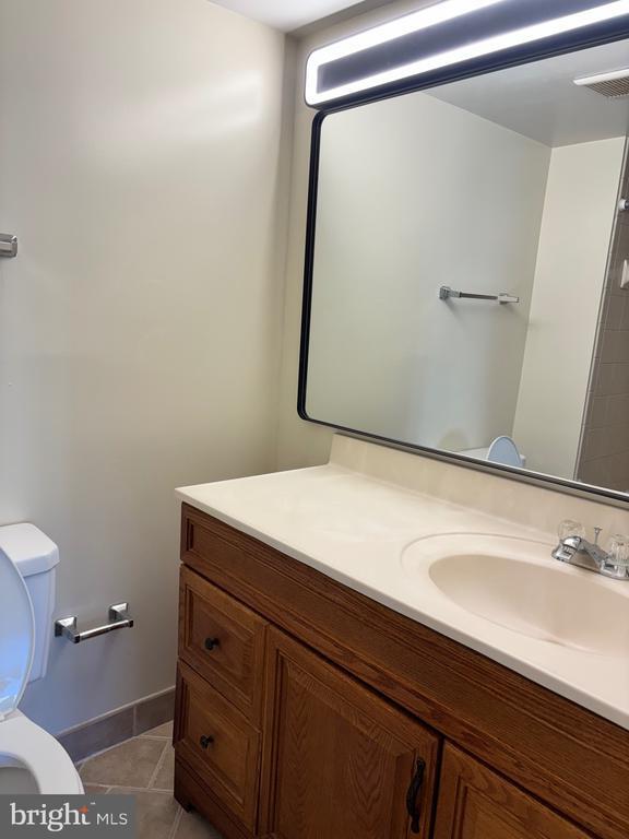 Building Photo - 6966 Hanover Pkwy