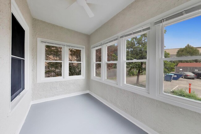 Building Photo - 2611 Eastwood Ave