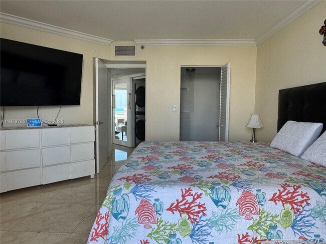 Building Photo - 7330 Ocean Terrace