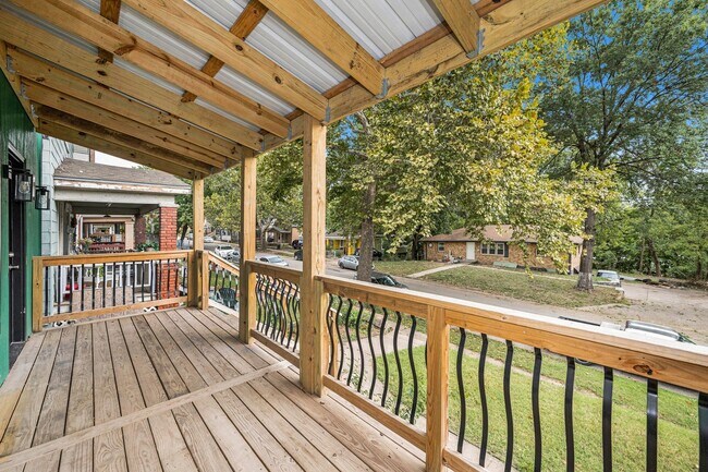 Building Photo - Remodeled 3 Bedroom 2 Bathroom Home!