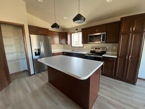 Building Photo - Beautiful 4 Bedroom Home - NEWLY Built