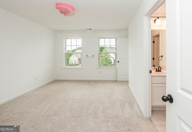 Building Photo - 5575 Coltman Dr