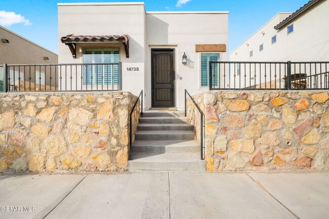 Building Photo - 14735 Pebble Hills Blvd