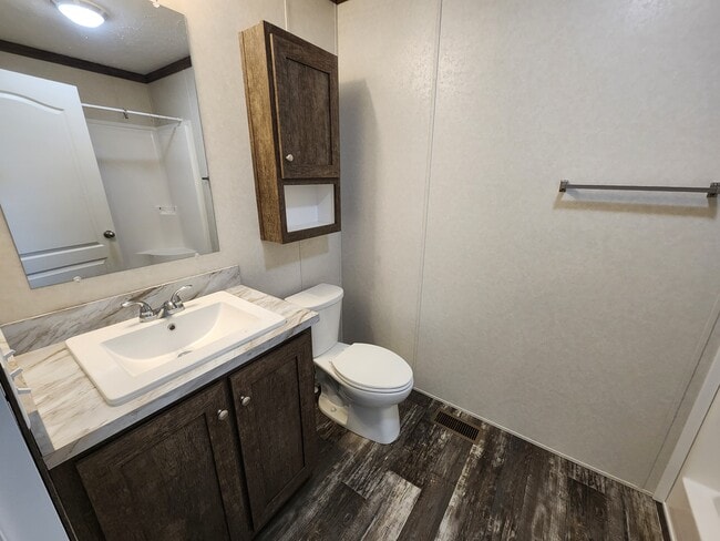 Building Photo - 659 Oregon St