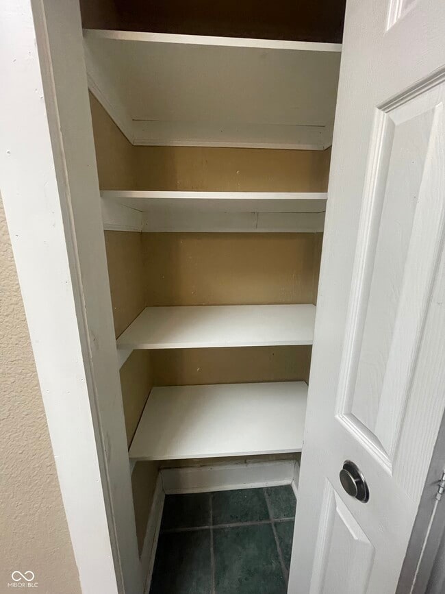 Building Photo - 117 E 36th St