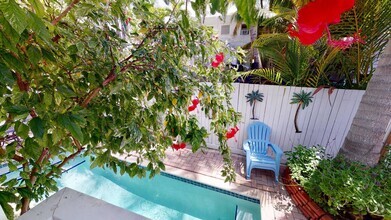 Building Photo - Charming 1-Bedroom Home with Shared Pool i...