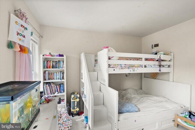 Building Photo - 12922 Starters Ln