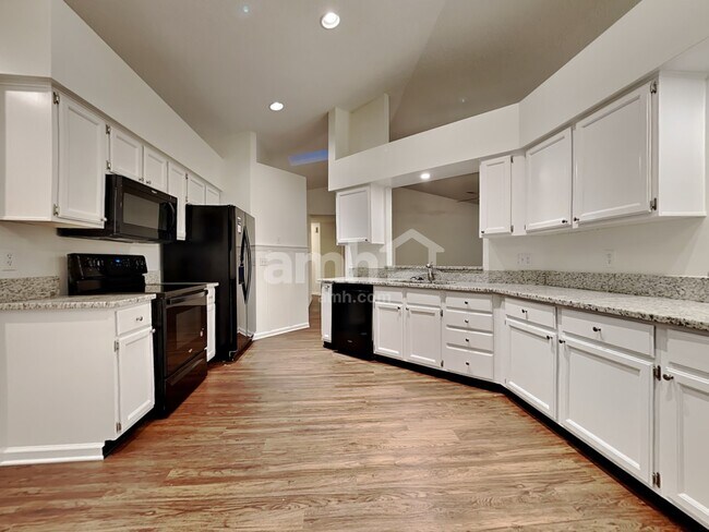 Building Photo - 279 Willow Green Dr