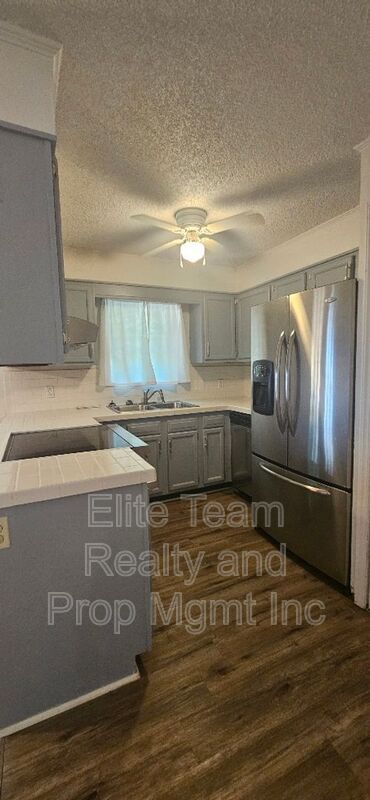 Building Photo - 8106 Tamalpais Ct