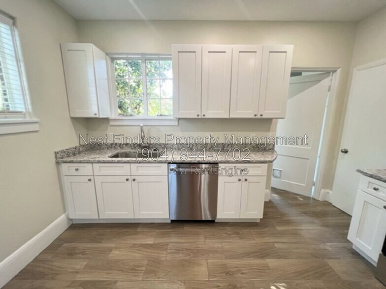 Building Photo - 3562 Hedrick St
