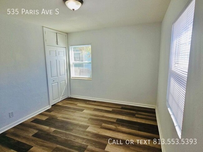 Building Photo - 535 Paris Ave S