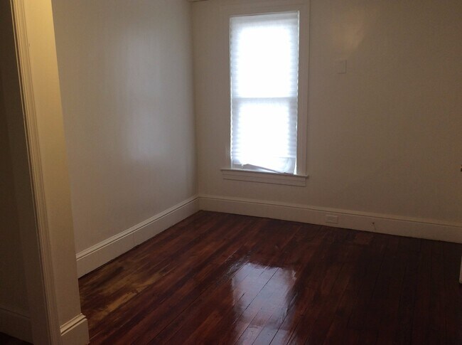 Building Photo - 3 bedroom apartment in York City SD