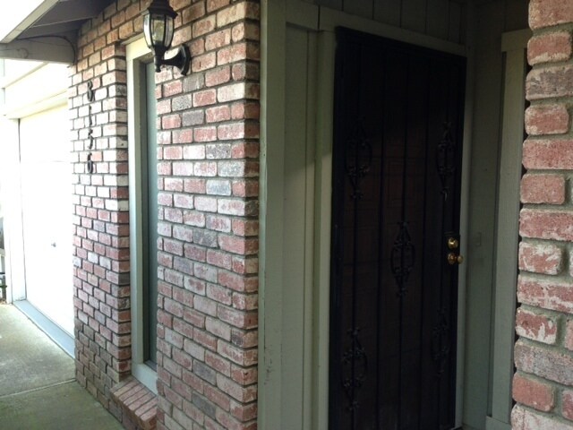 Building Photo - Charming 2 Bedroom Duplex in Fair Oaks!