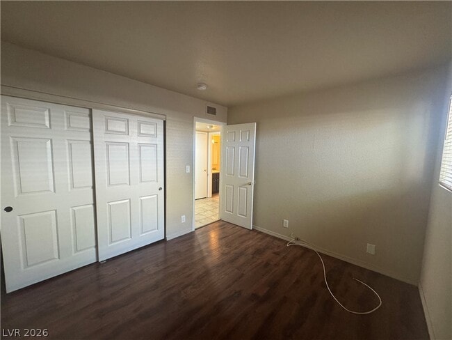 Building Photo - 4360 Twin View Cir