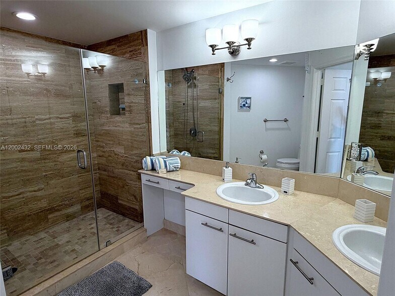 Building Photo - 2080 S Ocean Dr